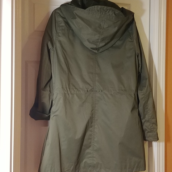 Like New Rain Coat, size L - Picture 10 of 11